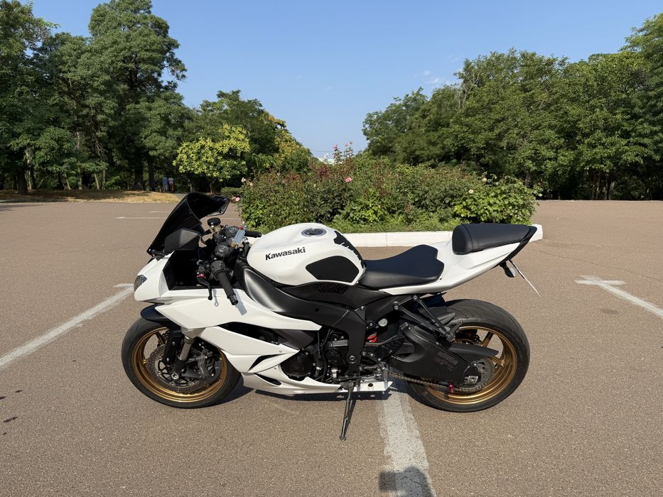 Продам kawasaki ninja zx6r 2012