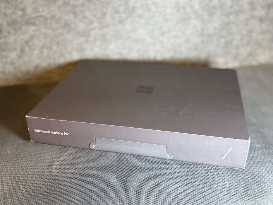 Microsoft Surface Pro Snapdragon X Plus *NOVO*