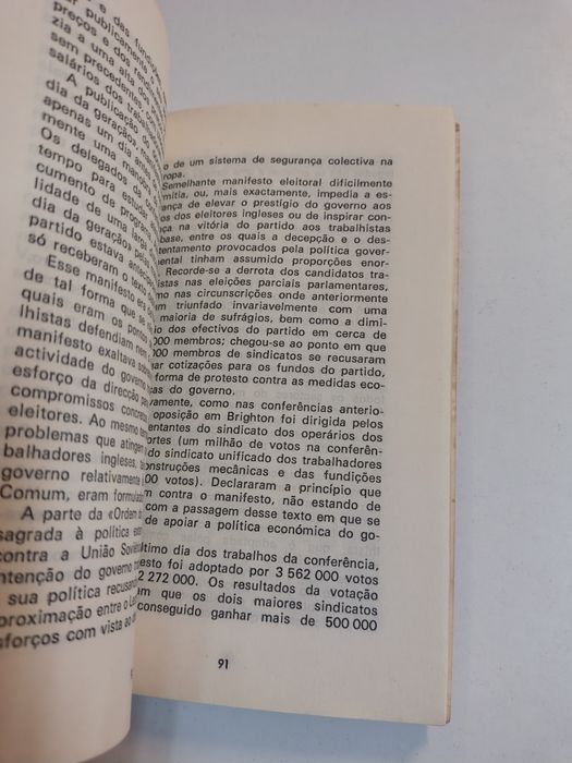 Os comunistas e a social-democracia
Editorial Estampa, 1977

Cadernos Políticos, 56