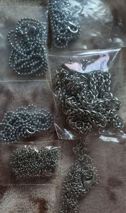 Новые цепочки, чёрные шнуры. Цена за комлект