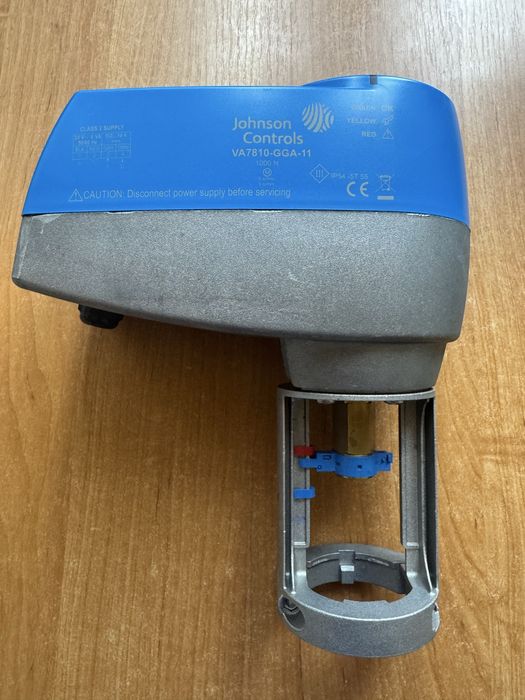 Siłownik liniowy do zaworów