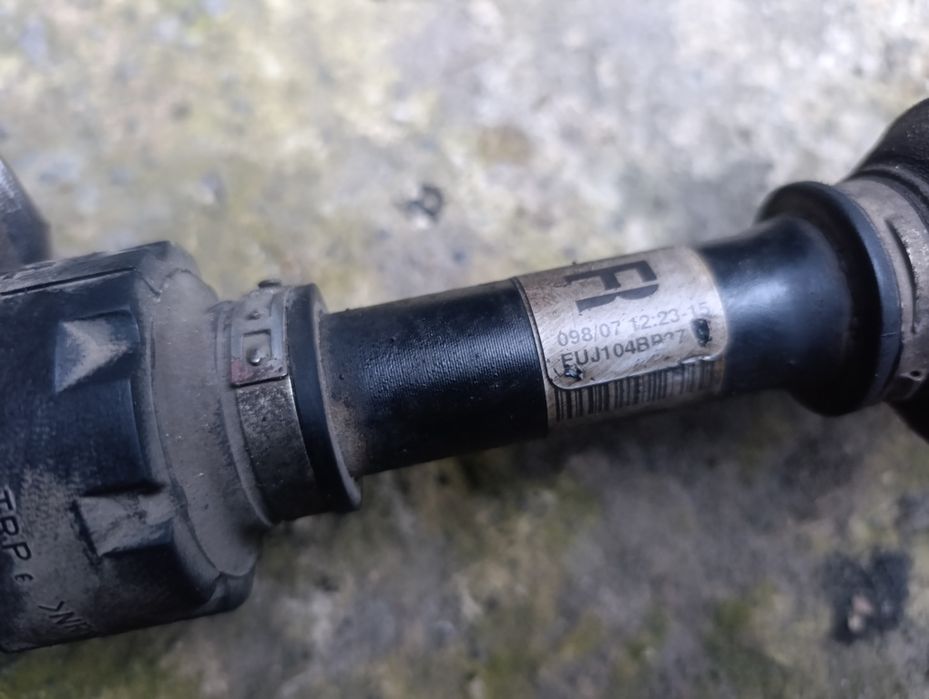 Полувісь привід TOYOTA AURIS I 1 E15 2.0 D4D 1AD-FTV