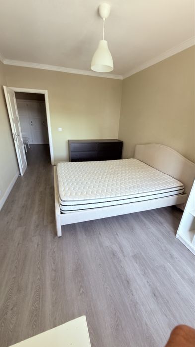 Quarto para arrendar entrada imediata