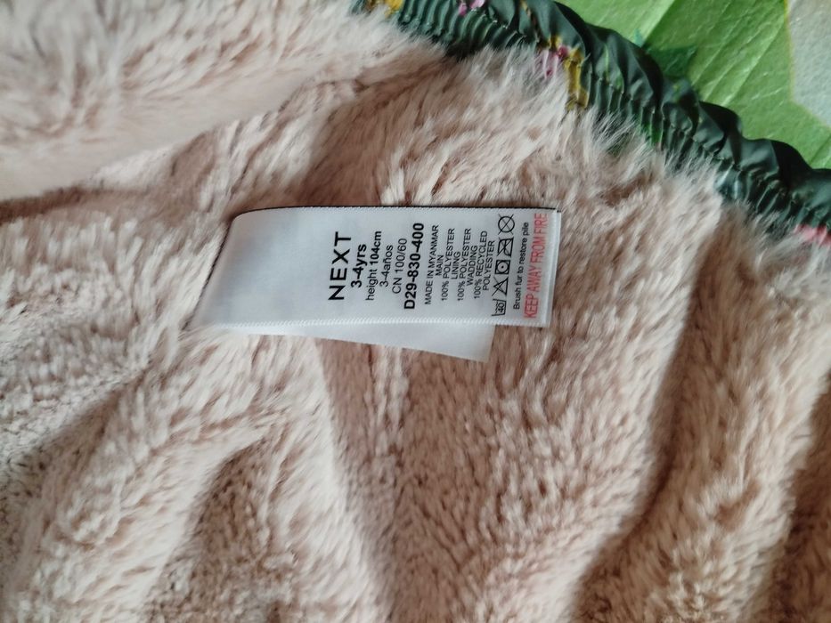 Куртка Next на дівчинку 3-4 роки