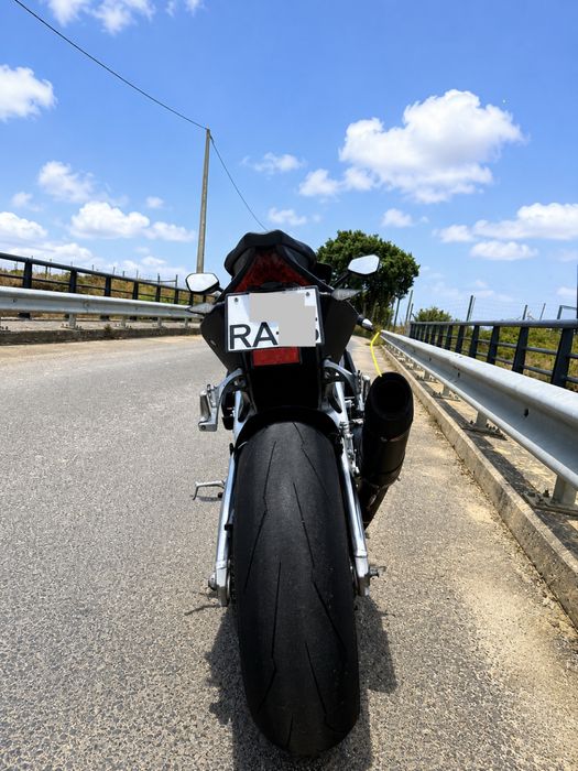 Aprilia RSV4 factory 2016