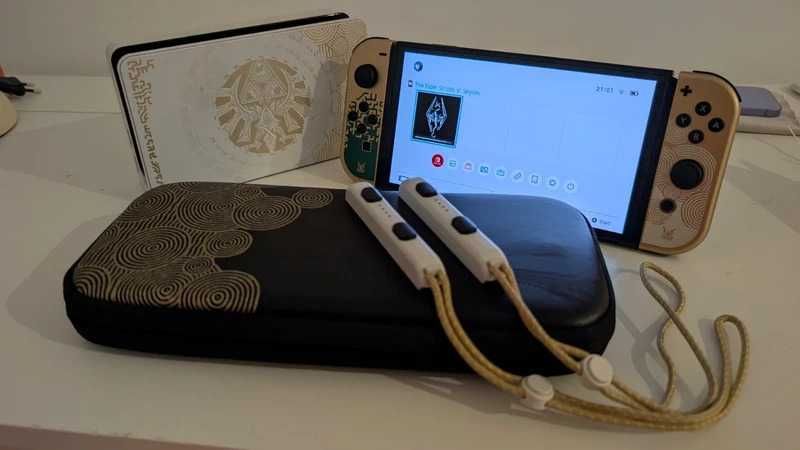 Nintendo Switch OLED Edição Zelda + Skyrim
