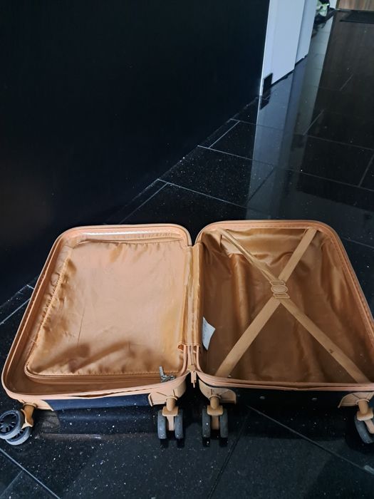 Mała walizka podróżna Spilbergen 30 l czarno-brązowa