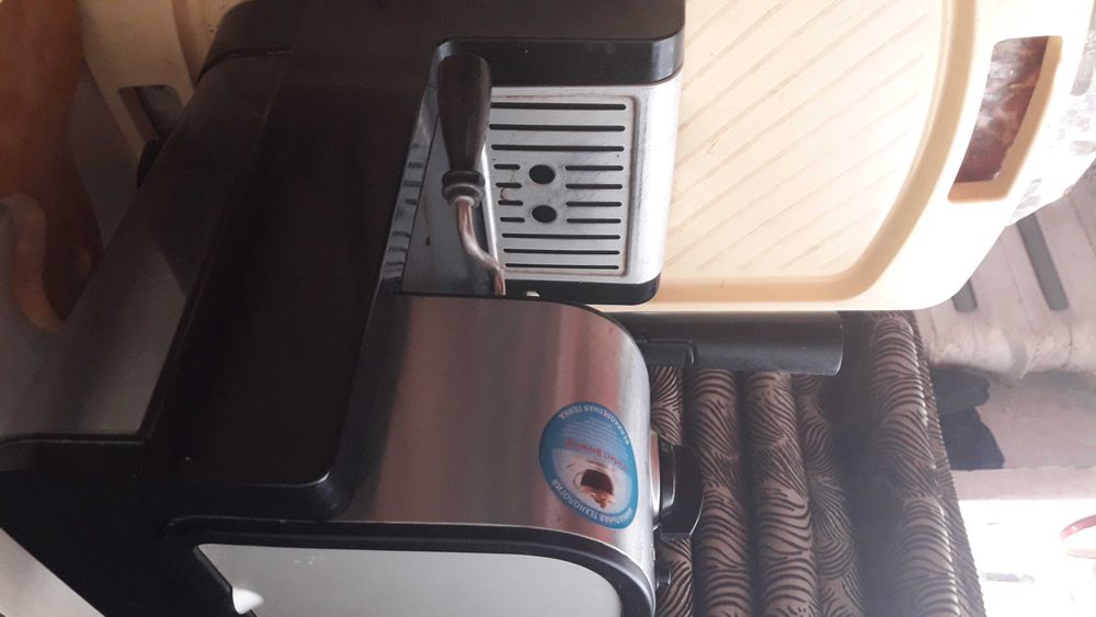 Кофемашина фирмы Vitek