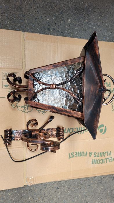 Metalowa Lampa ręcznie kuta wisząca , zewnętrzny kinkiet  kuty Kowalst