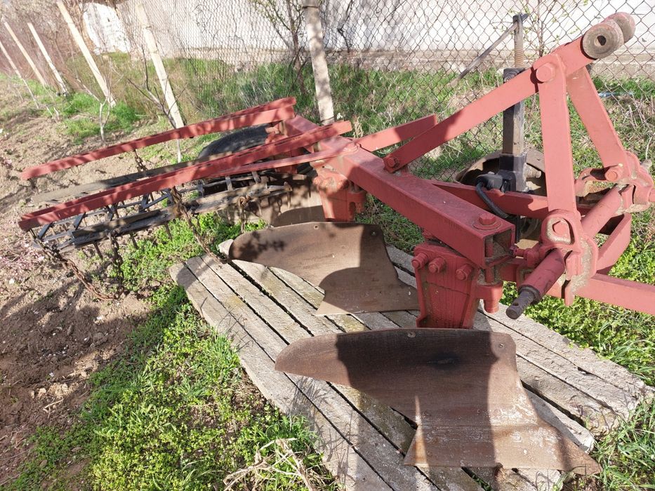 Продам советский плуг 3-35см