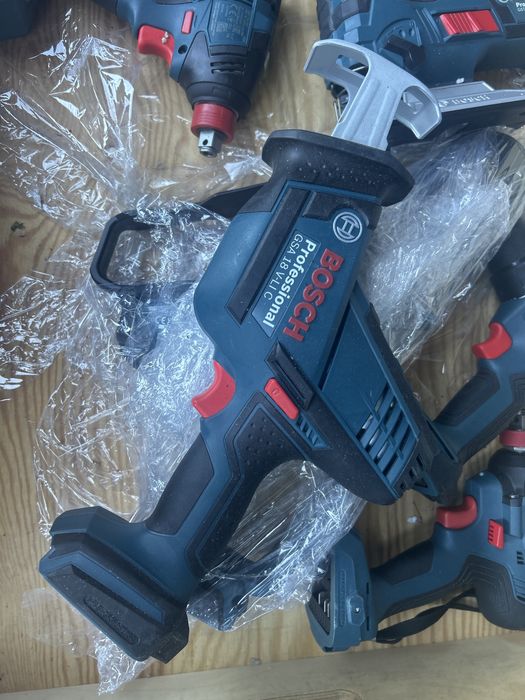 Pila szablasta bosch GSA 18V-li c lisi ogon akumulatorowy pilarka 2noz