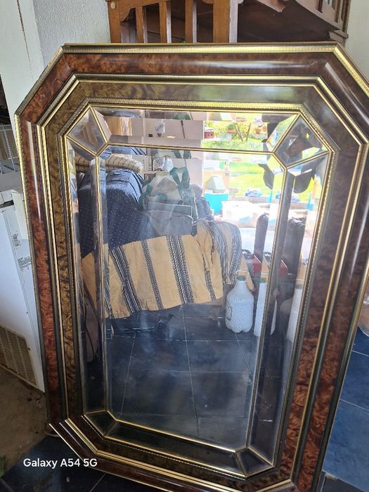 Espelho de sala em bom estado