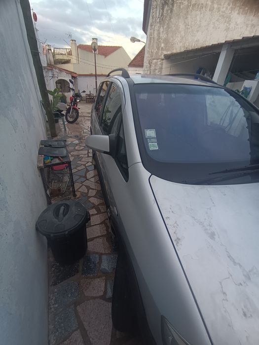 Vendo ou troco Opel zafira