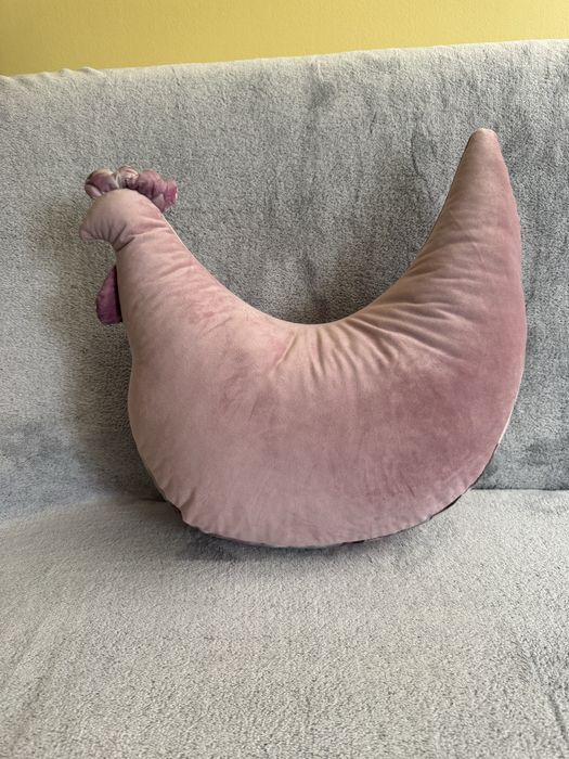 Kura babci Dany poduszka do karmienia