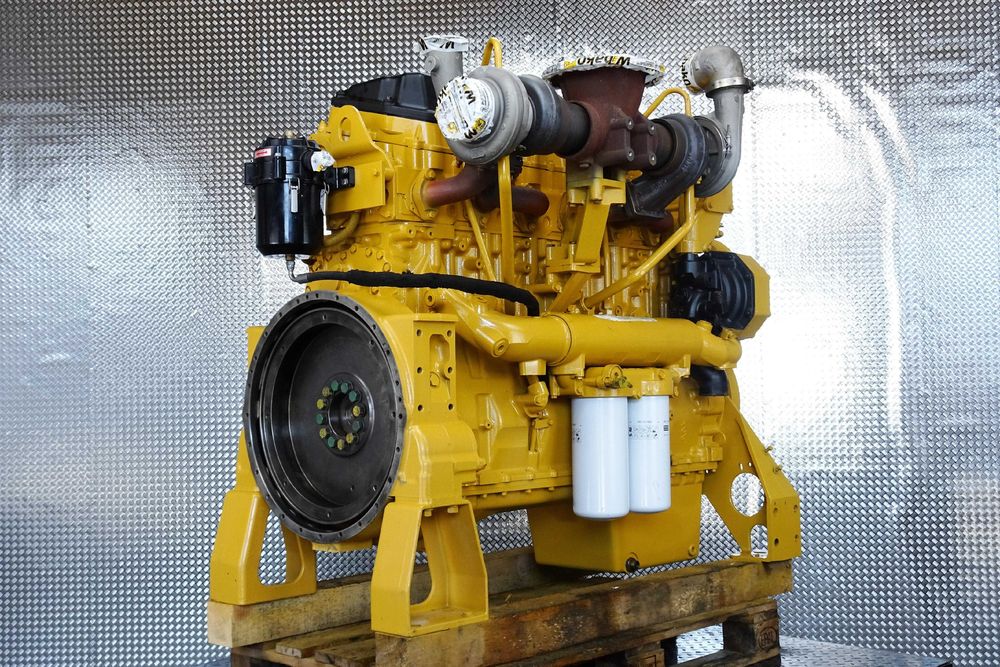 Remont silnika Caterpillar C13 do koparki, kruszarki, przesiewacza