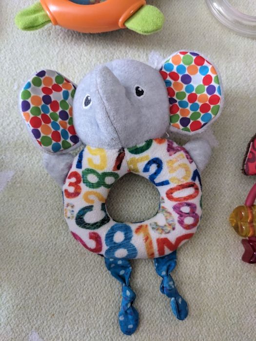 Бряскальця, погремушки, гризунки