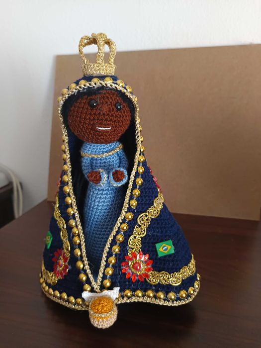 Nossa senhora de Aparecida em amigurumim