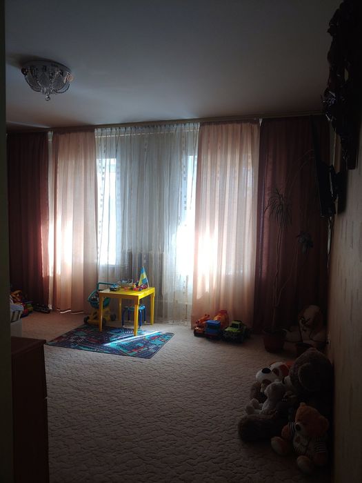 продажу компактний будинок у центрі,