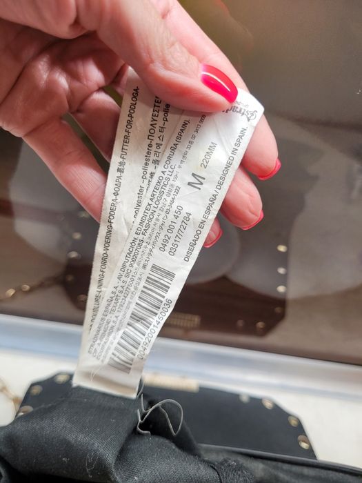 Сумка Stradivarius бежева з вишивкою квітів на цепочці