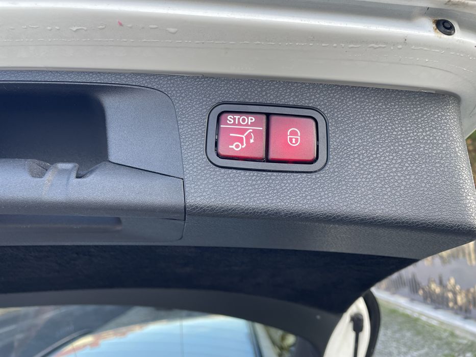 Mercedes-Benz E300de AMG - 2020