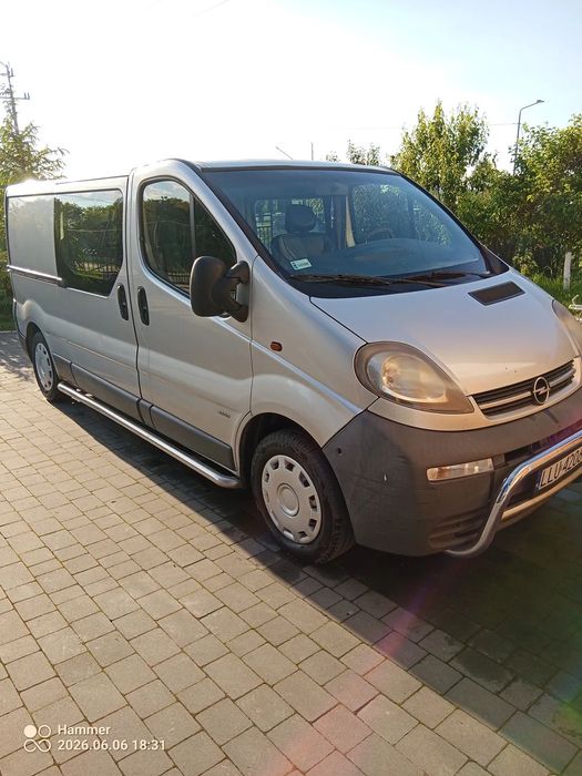 Opel VIVARO  Opel Vivaro brygadowy long hak