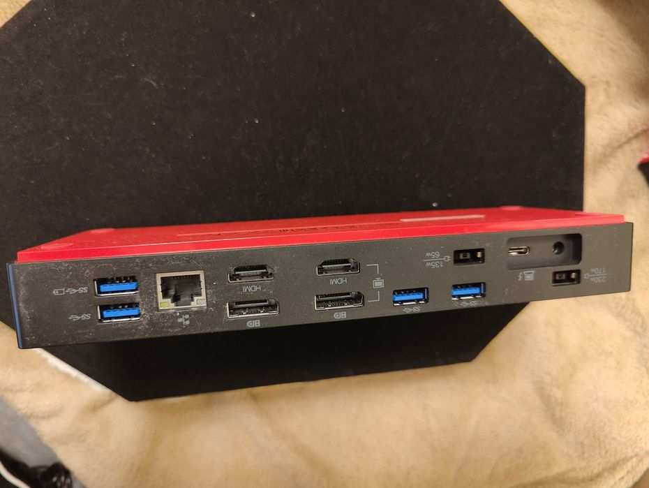 Торг! Док-станція  для Lenovo ThinkPad. Залишилось дві.