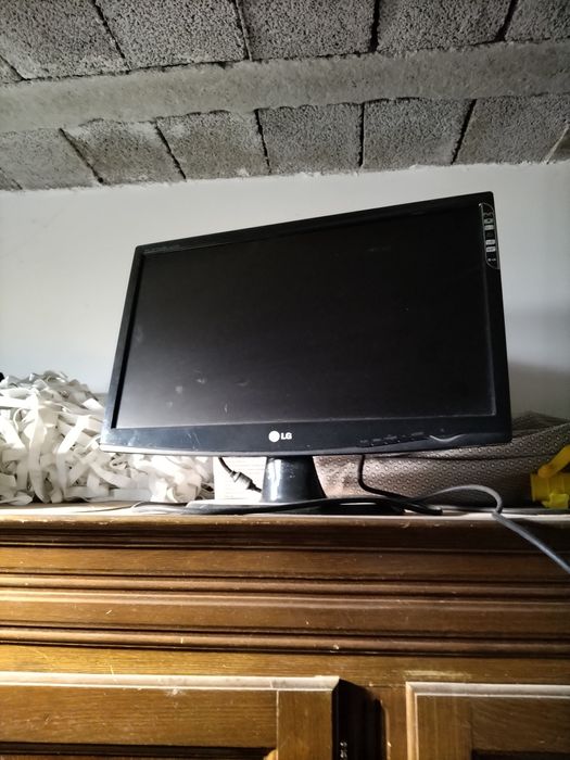 Computador e monitor