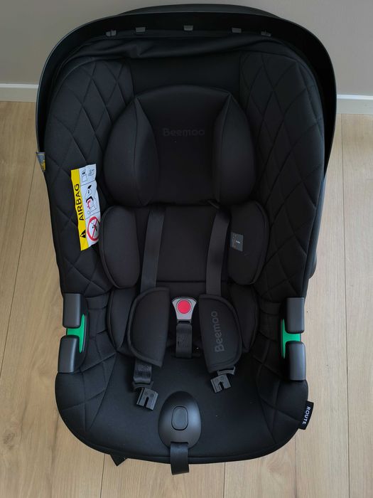 Дитяче автокрісло нове