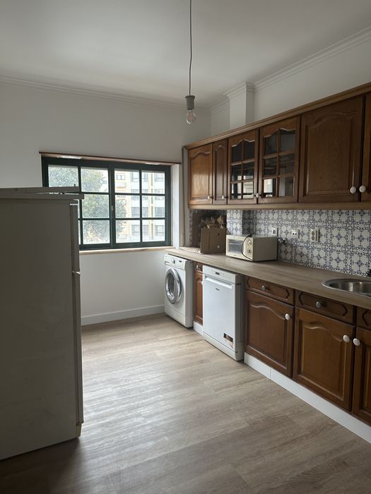 T2 Mem Martins Ouressa Sintra