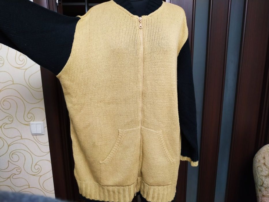 теплая кофта кардиган на молнии 64-66 большой  р-р батал