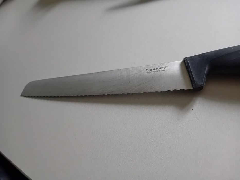 Noz Fiskars Functional