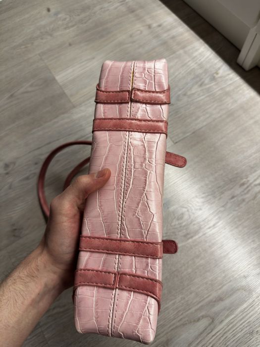 mala torebka prada rozowa ala skora krokodyla