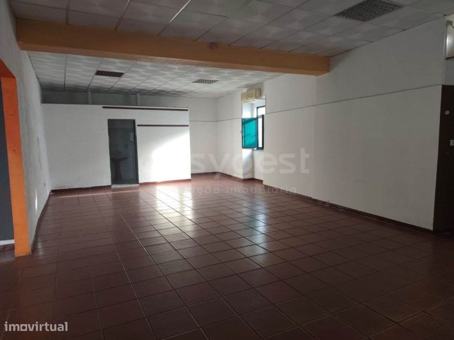 Estabelecimento Comercial em Bom Estado localizado em Montes Velhos