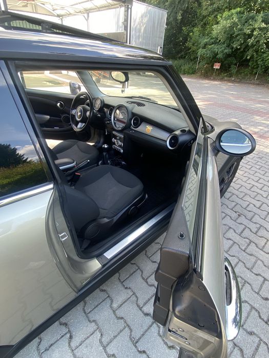 Mini Cooper 1,6 2009