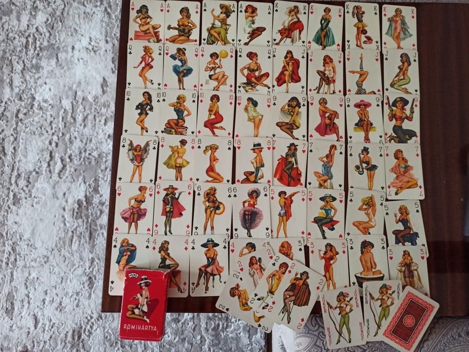 Карты игральные.