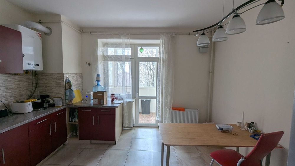 Здається 2кімнати у 2-х кімнатній квартирі без господарів/