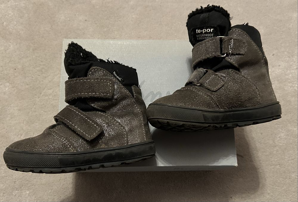 Skórzane szare lekko połyskujące buty zimowe Mrugała Te-por r.24