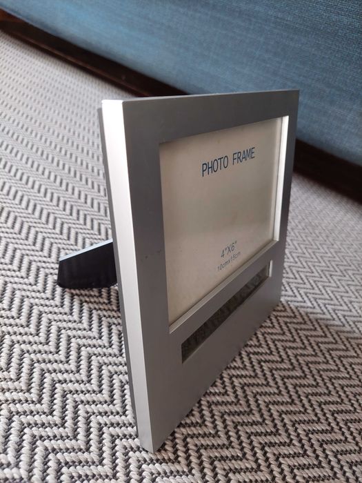 Moldura 15x10cm com relógio, calendário e termómetro