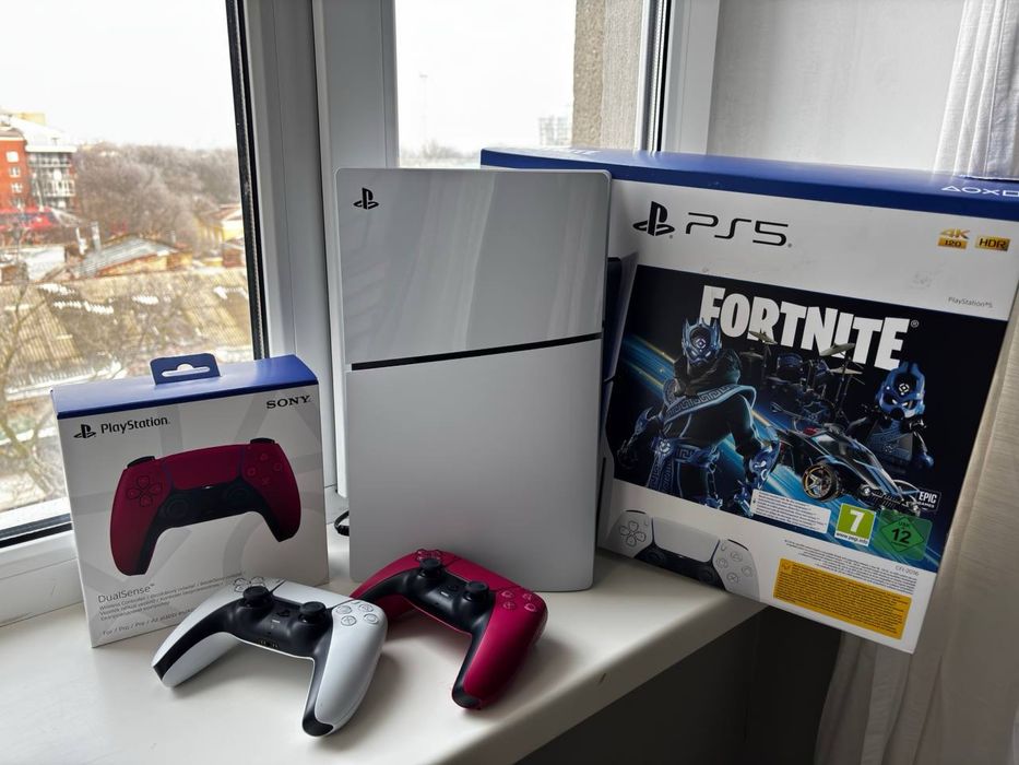 PlayStation 5 два джостика Новая