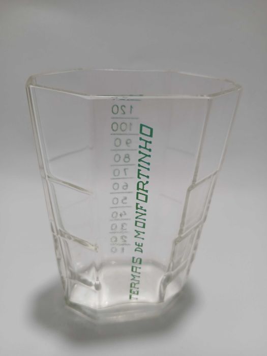 Antigo copo termal - Termas de Monfortinho - Medidas - Pirogravado