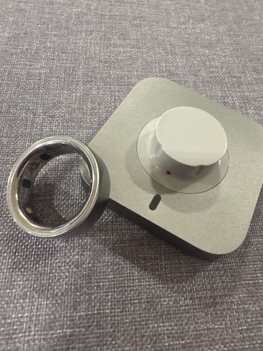 Oura ring 4, brushed silver, size 11