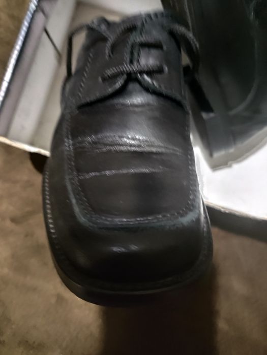 Sapatos menino tamanho 31