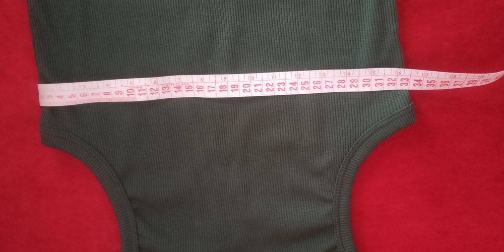 Майка летняя в рубчик бутылочного цвета