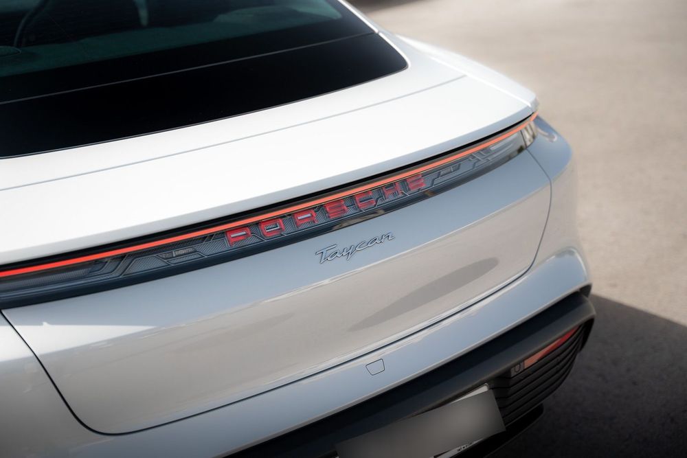 Porsche Taycan Bateria Performance Plus