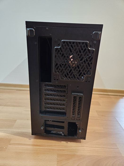 Caixa Extended-ATX Fractal Design Define 7 Preta