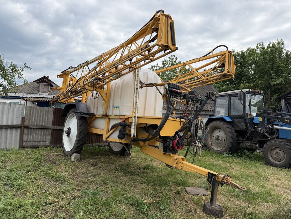 Продам обприскувач  ОПП-3000 Богуслав