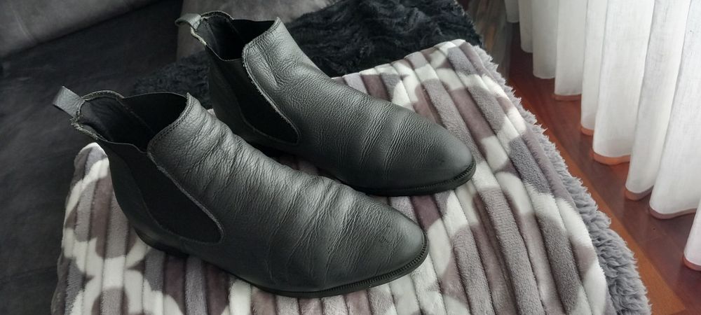 Botins Pretos Pele Tam 39. ( Portes Incluídos)