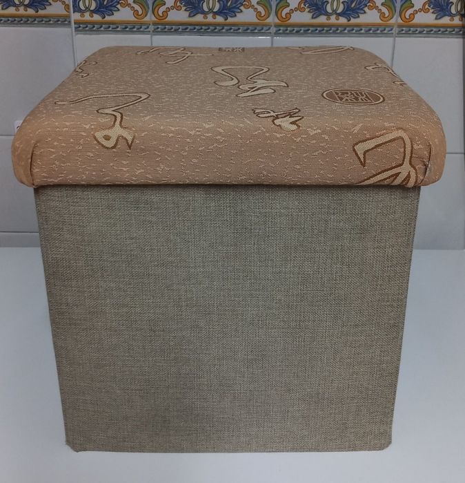 PUFF COM BONITO PADRÃO para arrumação. Quarto,Sala,Cabeceira,Despensa.