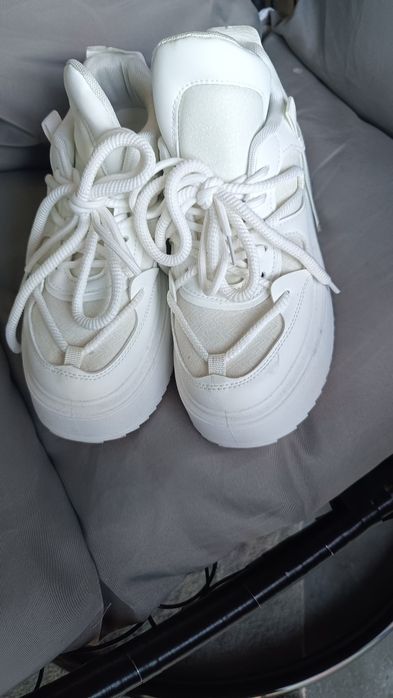 Buty damskie sneakersy 39