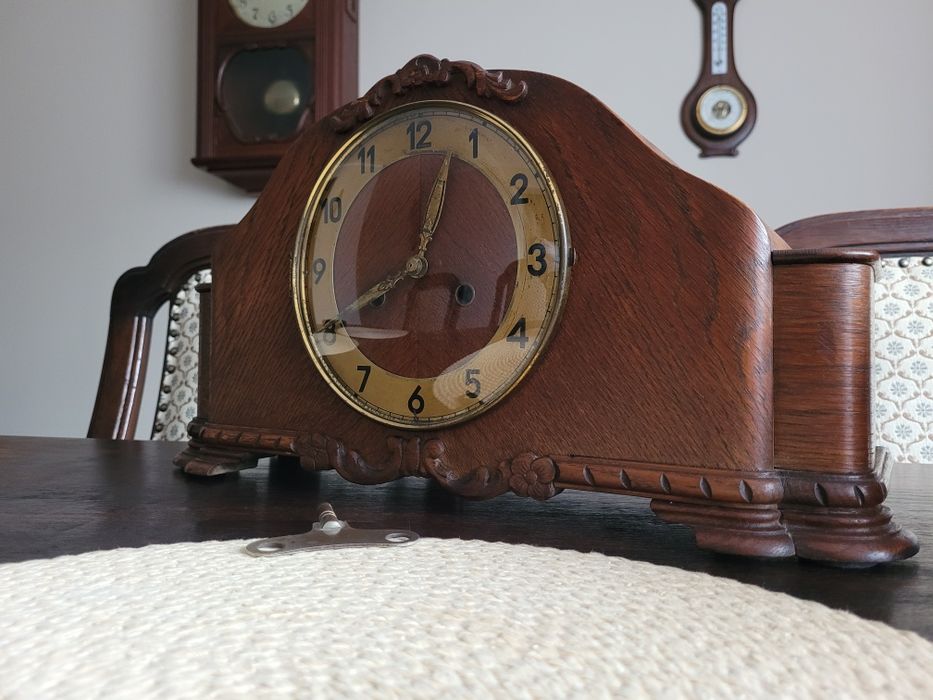 Stary zegar kominkowy